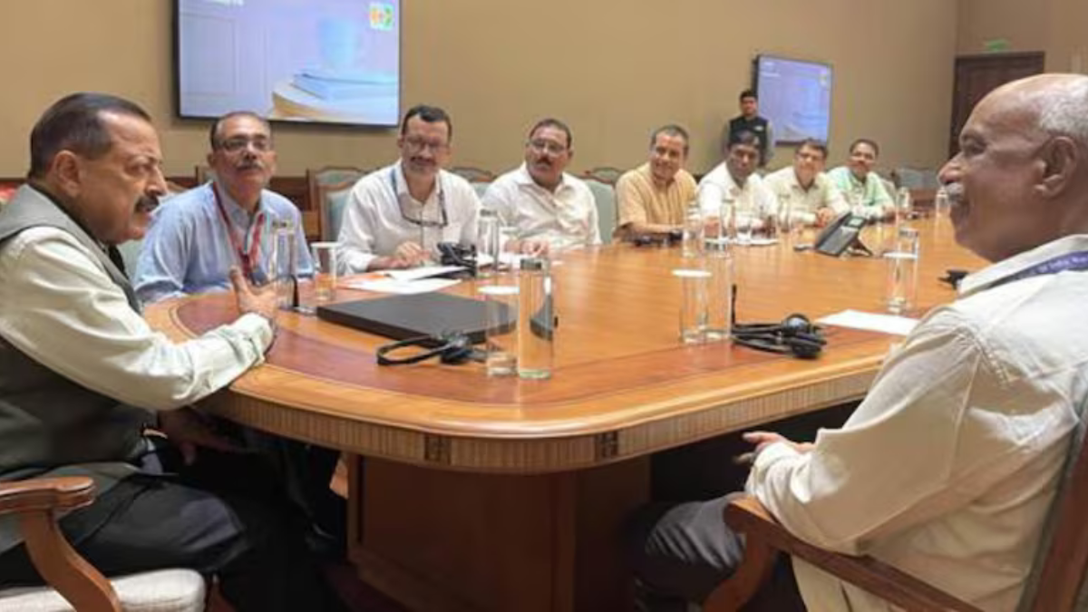 8th Pay Commission News 2025, Check Minimum Pay Revision, Implementation Timeline and Employee Benefits