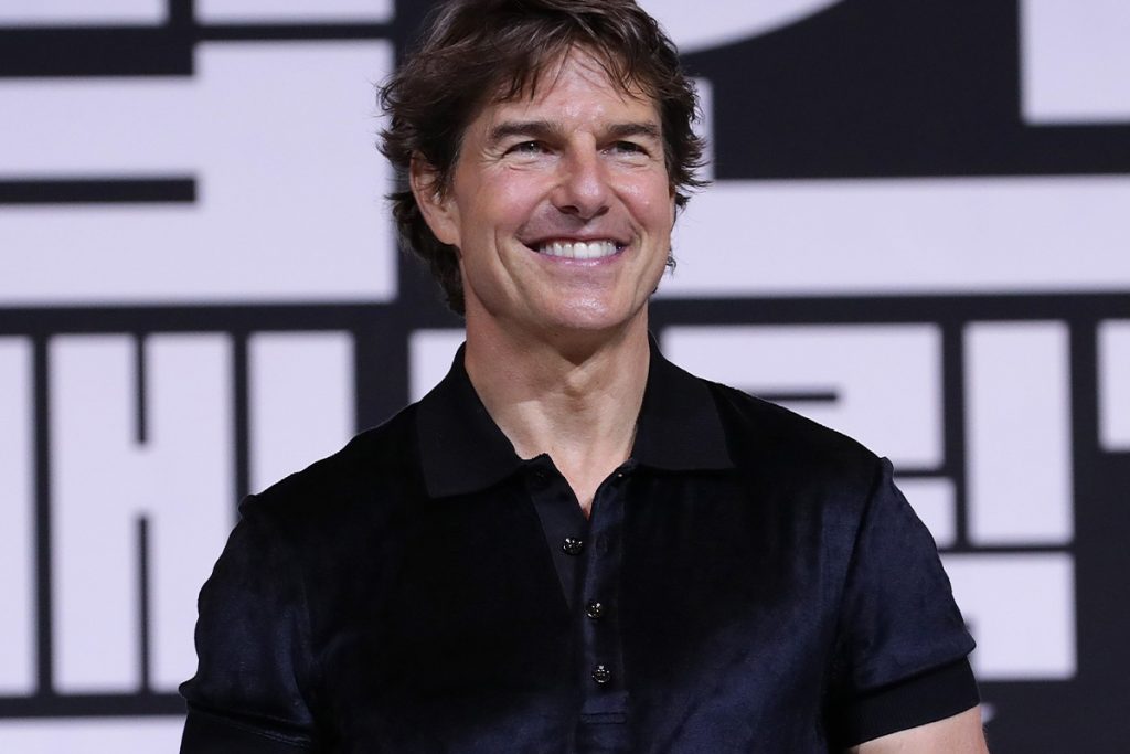 hollywood-actor-tom-cruise-became-first-actor-to-film-in-outer-space
