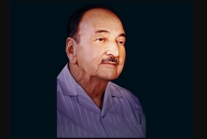 A book Thread By Thread on the life of Shambhu Kumar Kasliwal