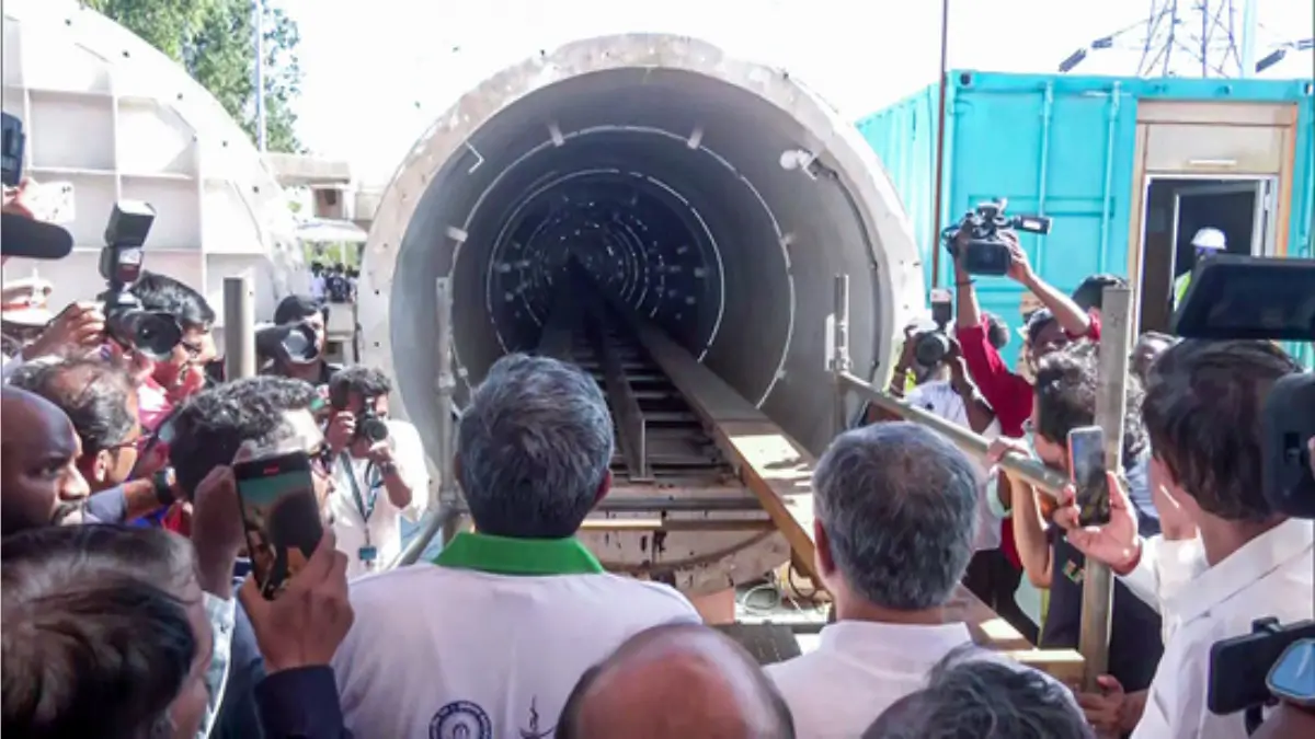 Union Minister Ashwini Vaishnaw Visits IIT Madras Hyperloop Testing Facility & Open House 2025 Exhibition