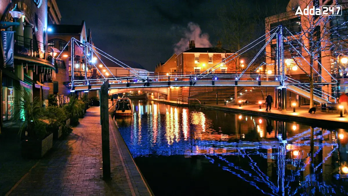 Which City of England is Known as the City of Thousand Trades?