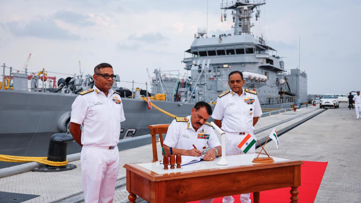 Chief of Naval Staff Admiral Dinesh K. Tripathi Inaugurates New North Jetty at Naval Base