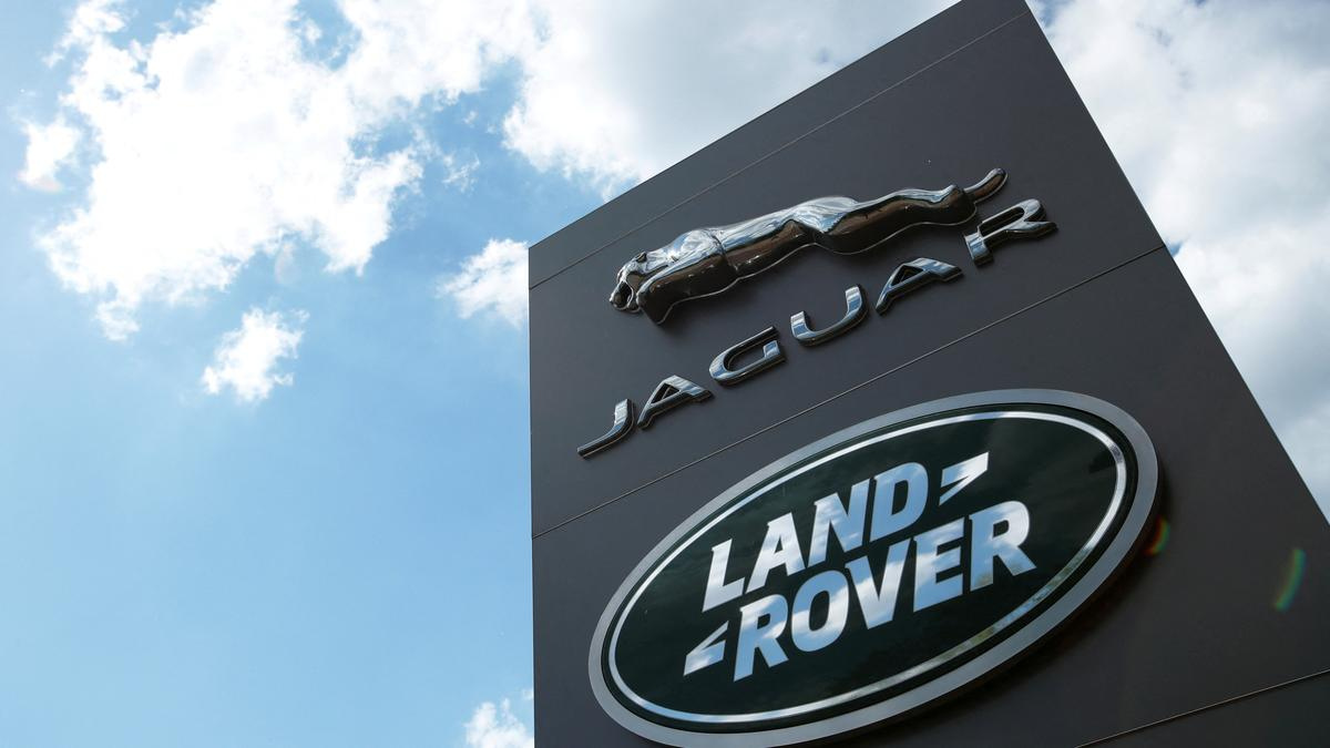 US Imposes 25% Tariff on Imported Cars and Auto Parts: Impact on Indian Industry