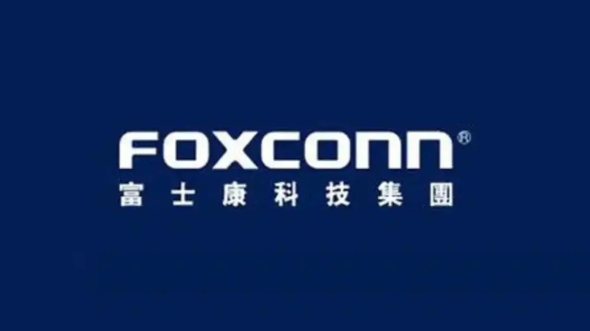 Cabinet Approves Rs 3,706 Cr HCL-Foxconn Chip Plant in Jewar