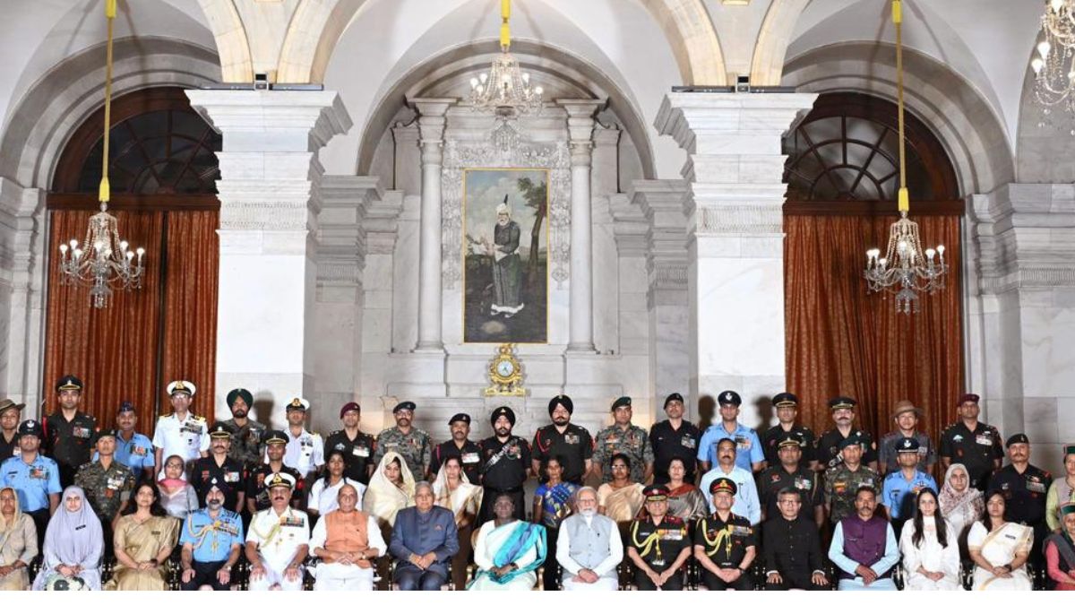 President Murmu Confers 39 Gallantry Awards for Bravery and Valour