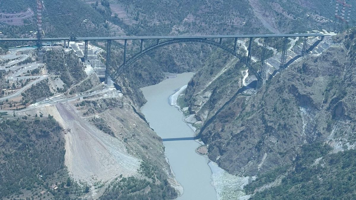 PM Modi Inaugurates World's Highest Railway Arch Bridge in Jammu & Kashmir