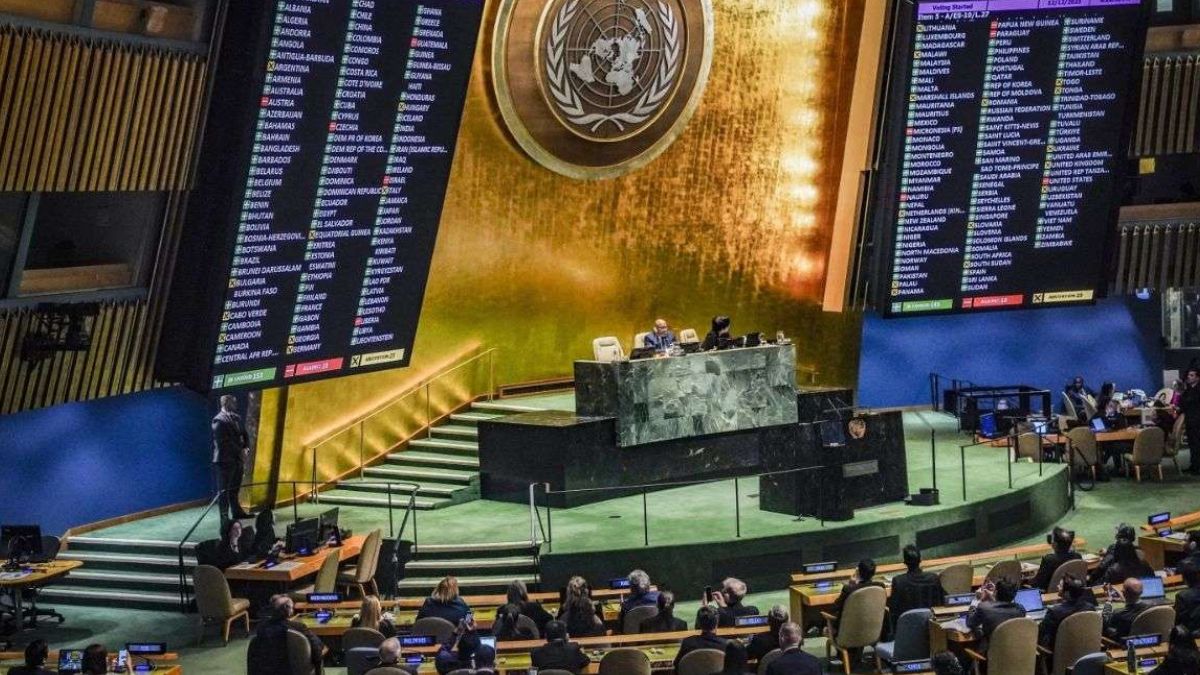 UN Passes Resolution Urging Taliban to Respect Women’s Rights