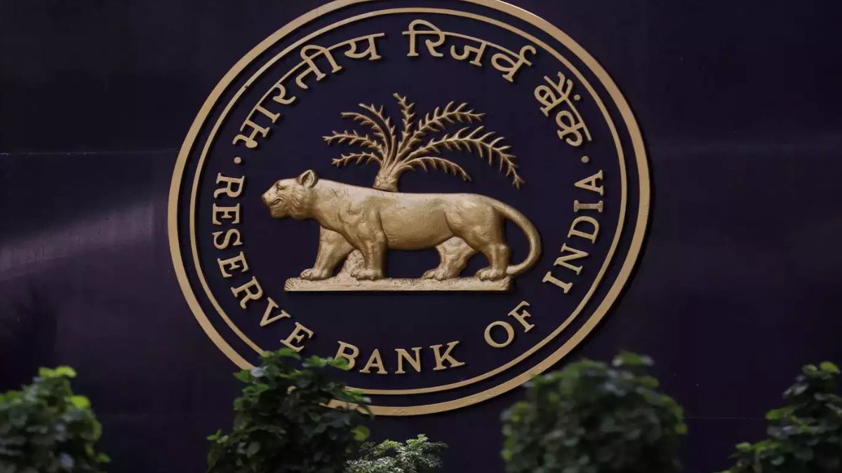 RBI Survey India’s Merchandise Imports to Grow Twice as Fast as Exports in FY26