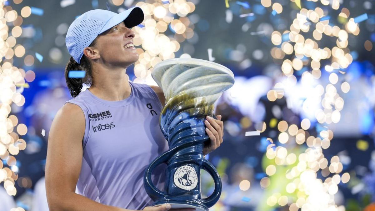 Iga Świątek Wins Cincinnati Open, Sends Warning Ahead of U.S. Open