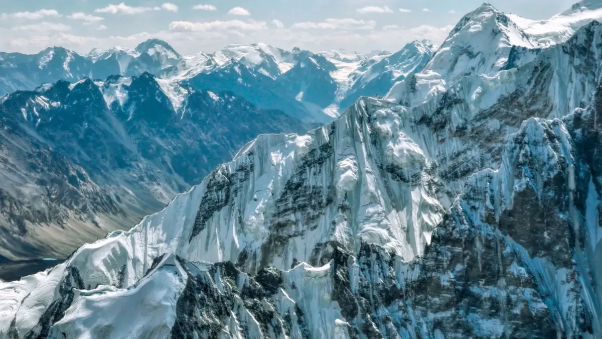 Which Mountain is Known as the Roof of the World?