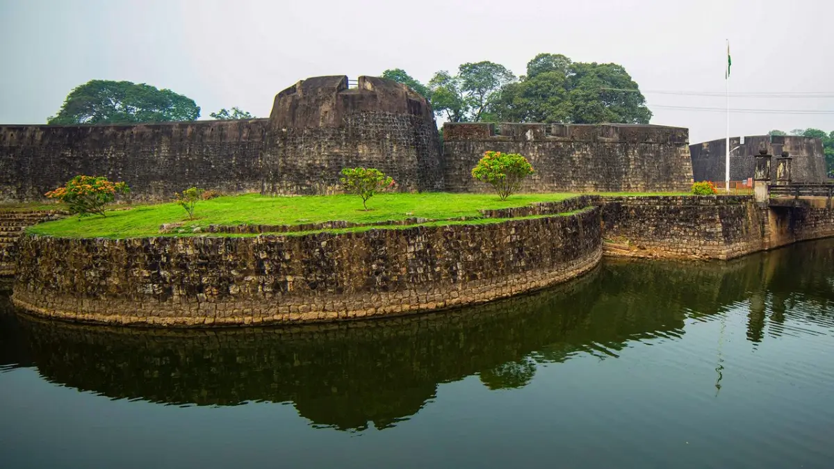 Which District of Kerala is known as the Granary of Kerala?