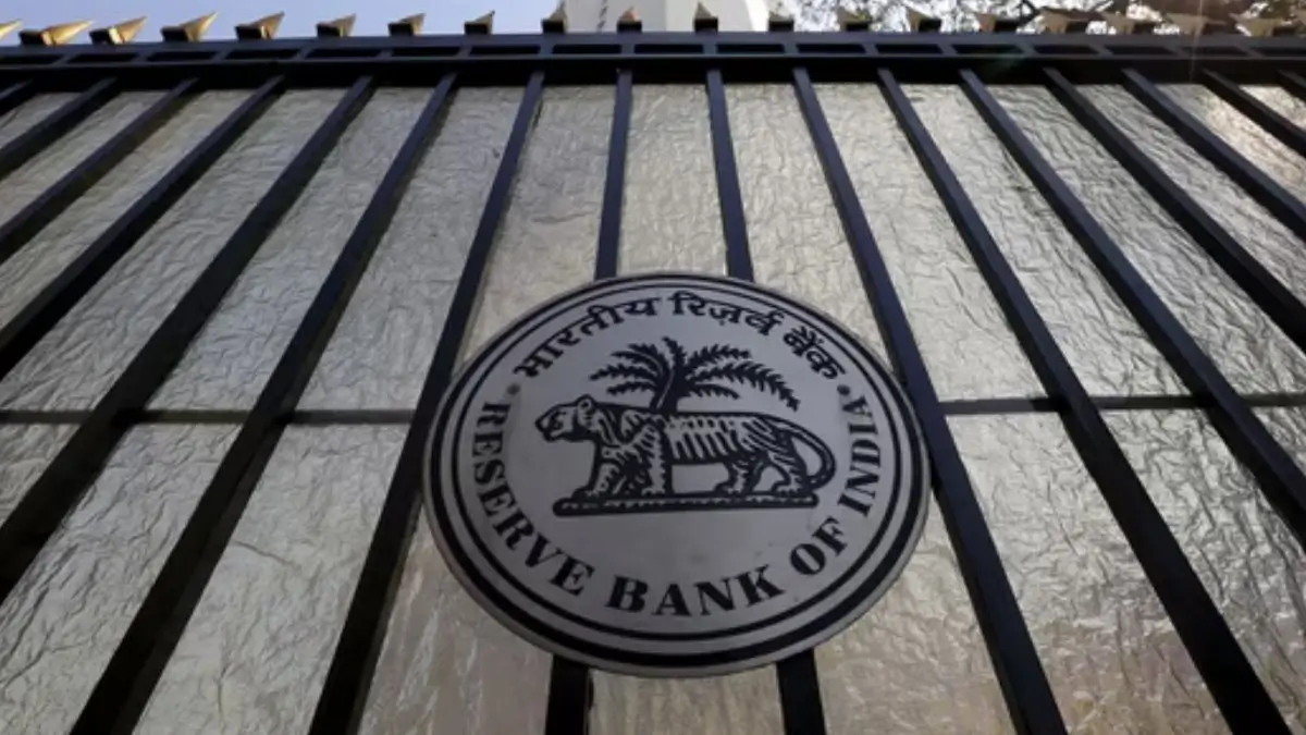 India’s Forex Reserves Fall $2.11 Billion to $723.61 Billion: RBI