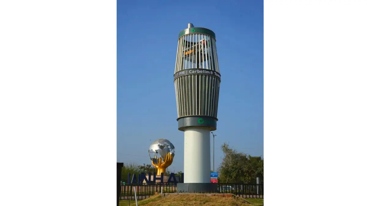 Delhi Installs India's First Microalgae Air Tower to Fight Highway Pollution