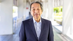 क्यूआर कोड का आविष्कार किसने किया? यहाँ देखें